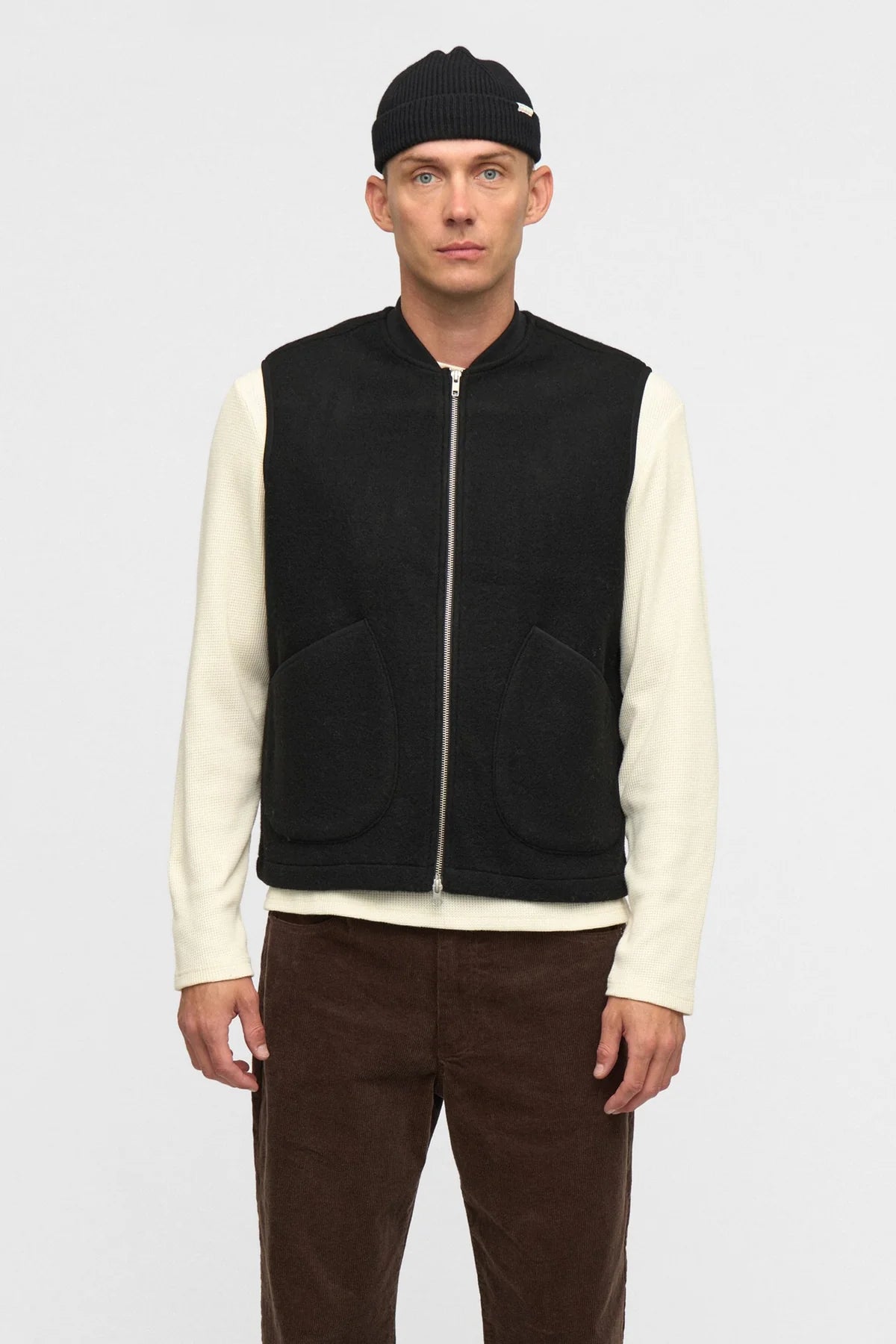 Anerkjendt Akrobin Boiled Wool Gilet- Caviar